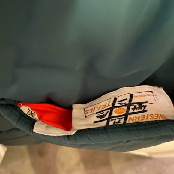 Western Trails Winter sleeveless jacket - Picture 3 of 3